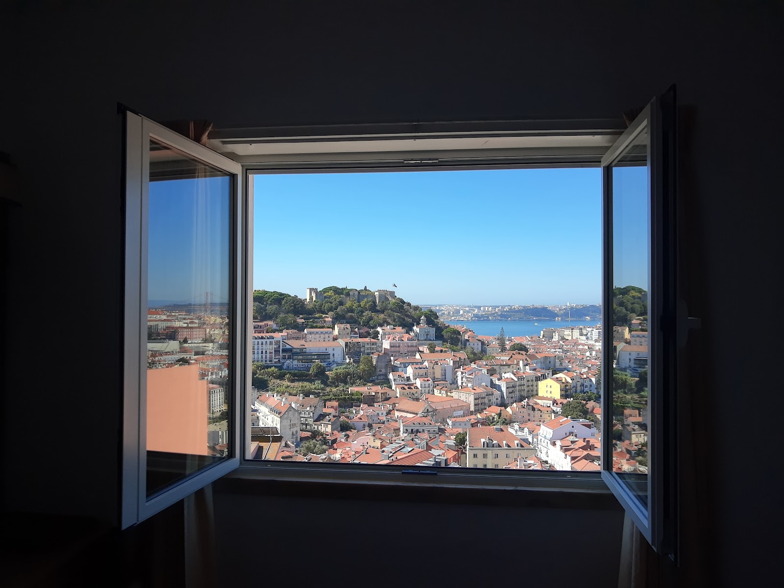 B&B Albergaria Senhora Do Monte photo 8, hotel accommodation in Lisbon on the Camino Portuguese