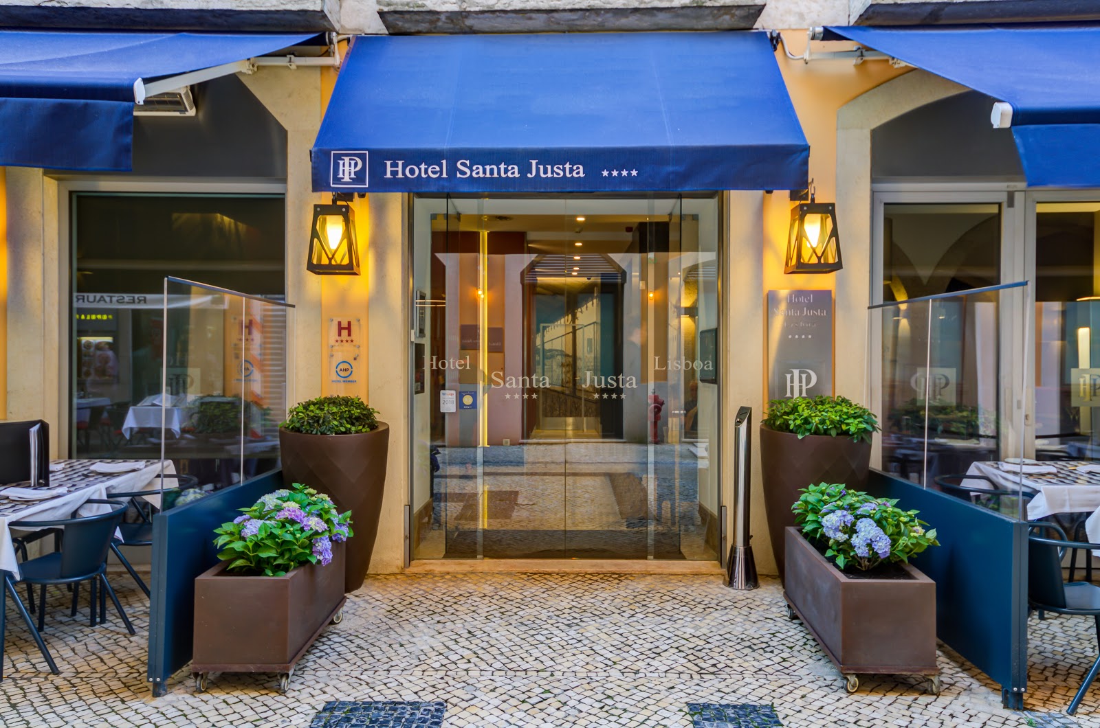 Hotel Santa Justa Lisboa, hotel accommodation in Lisbon on the Camino Portuguese