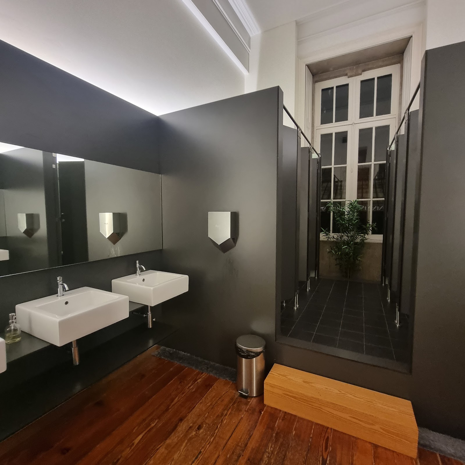 The Passenger Hostel photo 3, albergue accommodation in Porto on the Camino Portuguese