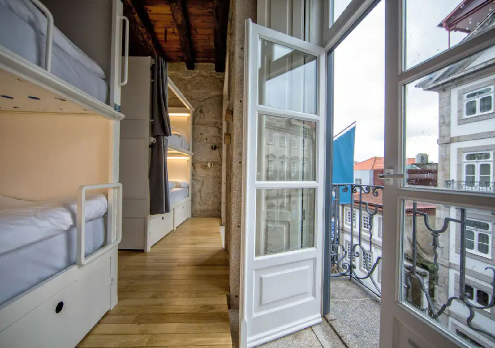 The Central House Porto Ribeira photo 7, albergue accommodation in Porto on the Camino Portuguese