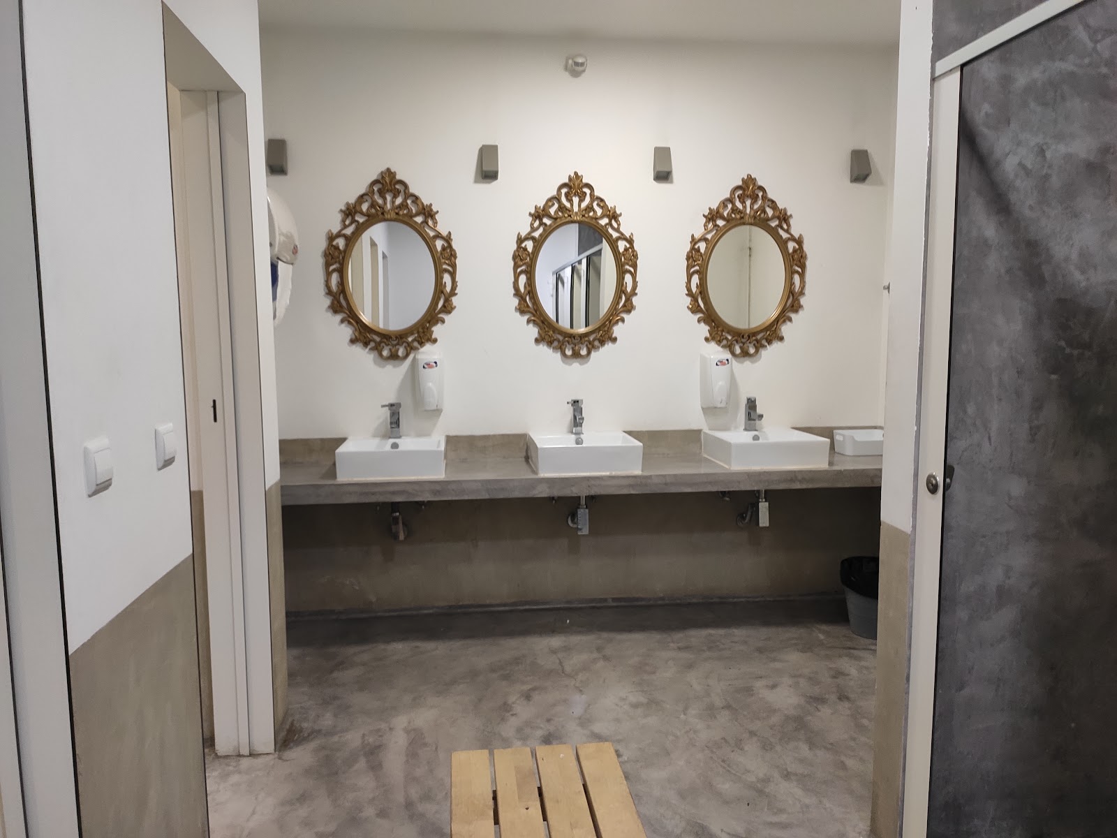 Lost Inn Lisbon Hostel photo 3, albergue accommodation in Lisbon on the Camino Portuguese