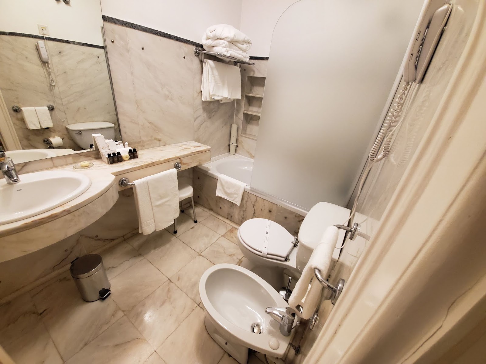 Avenida Palace photo 3, hotel accommodation in Lisbon on the Camino Portuguese