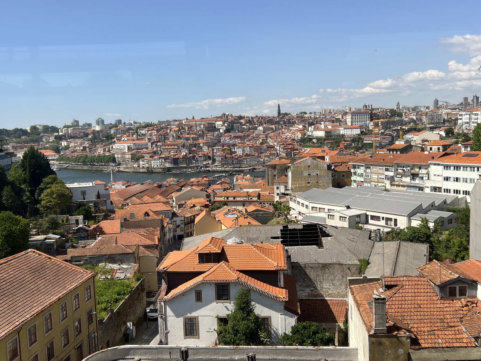 Hostel Cruz Vermelha, albergue accommodation in Porto on the Camino Portuguese