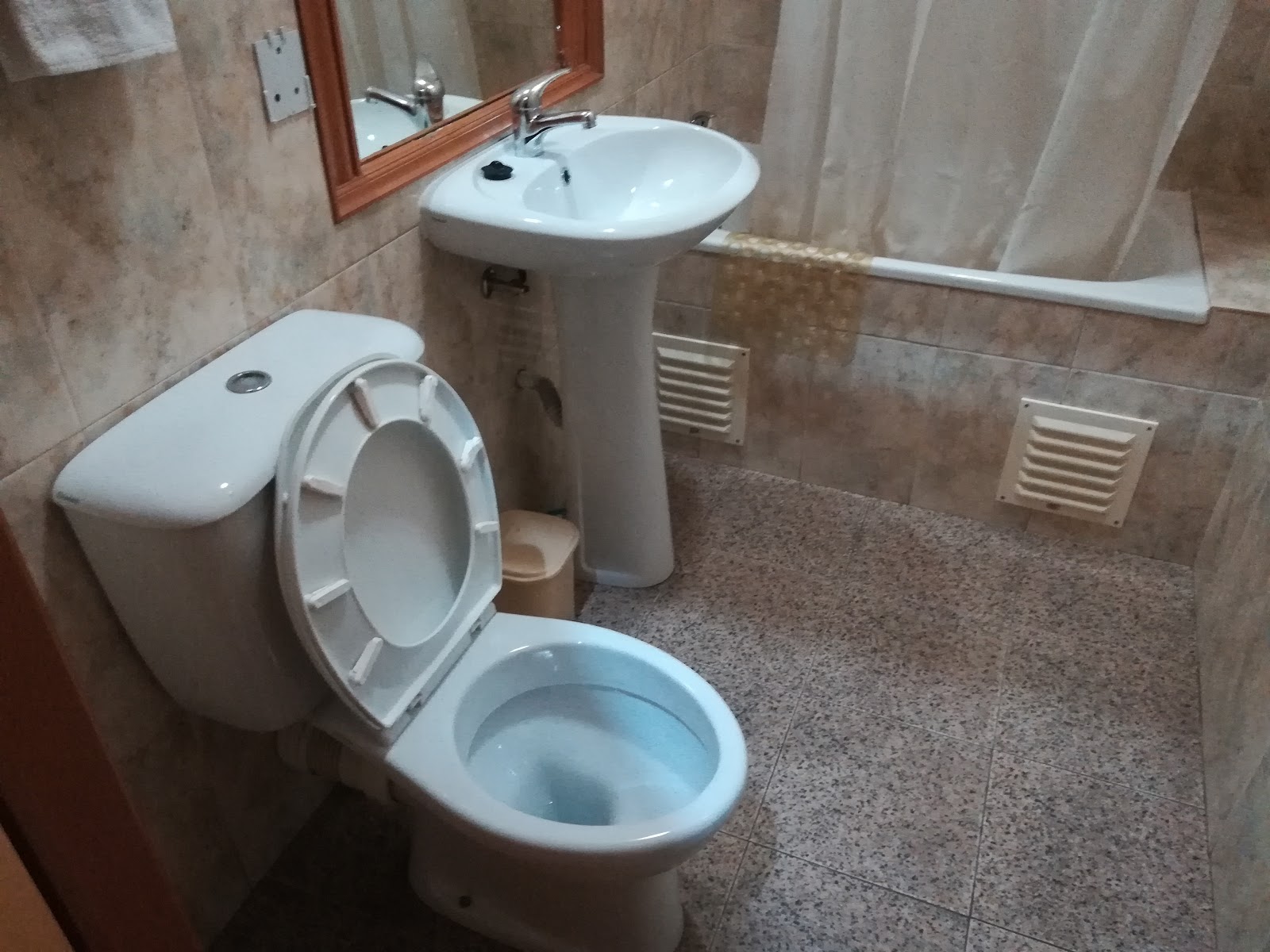 Residencial Aviz photo 6, pension accommodation in Coimbra on the Camino Portuguese