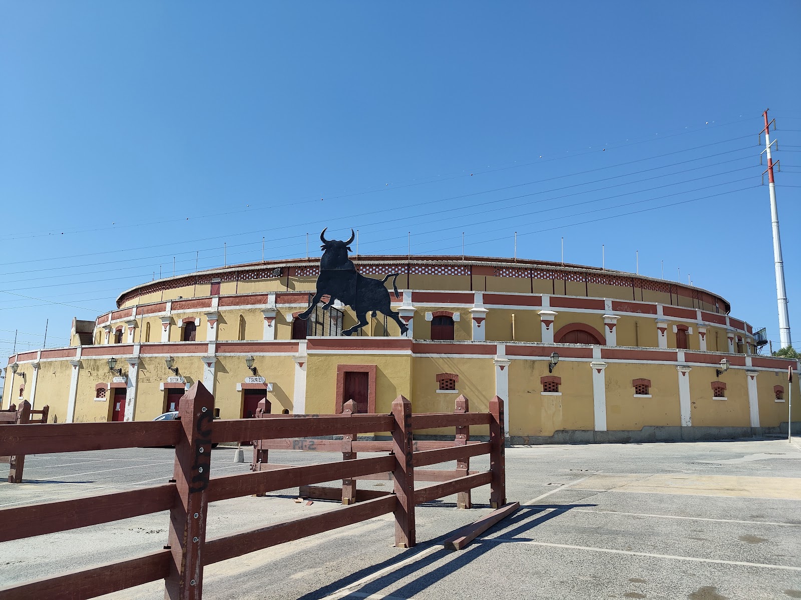 Pensão Ribatejana, Lda., pension accommodation in Vila Franca de Xira on the Camino Portuguese