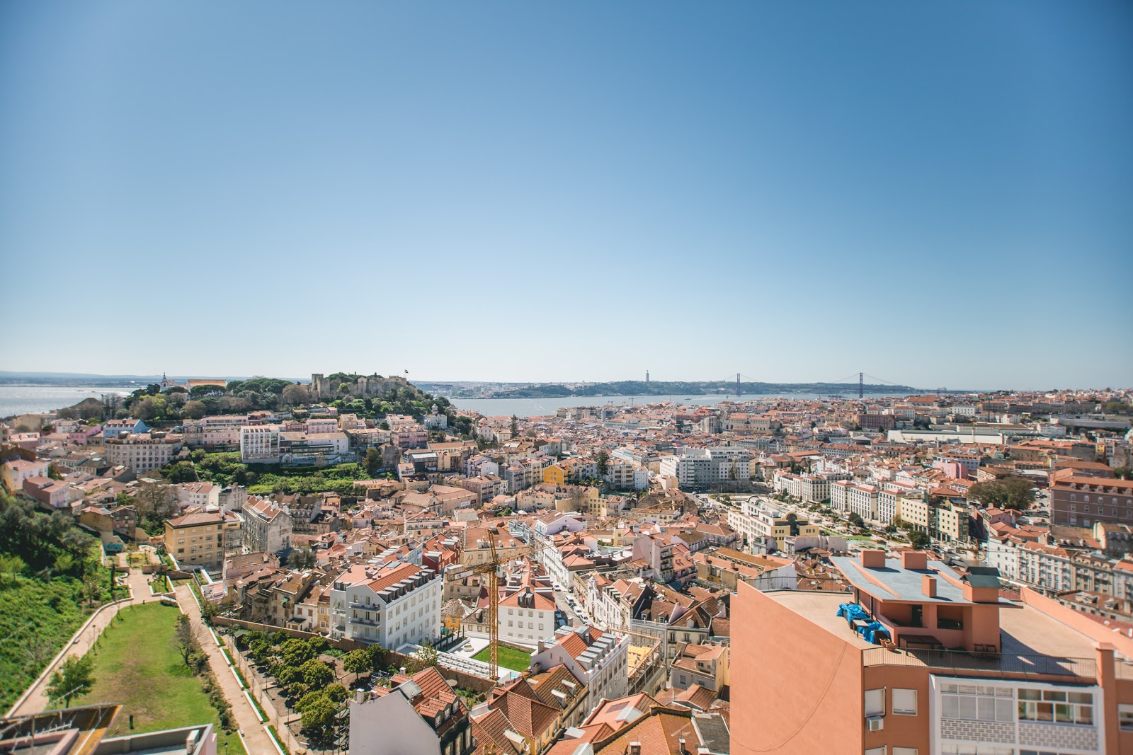B&B Albergaria Senhora Do Monte, hotel accommodation in Lisbon on the Camino Portuguese