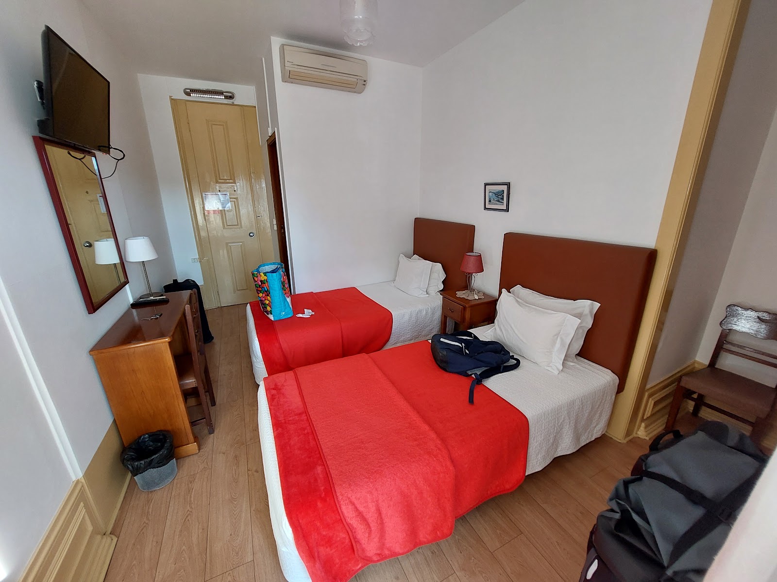 Residencial Larbelo photo 2, hotel accommodation in Coimbra on the Camino Portuguese