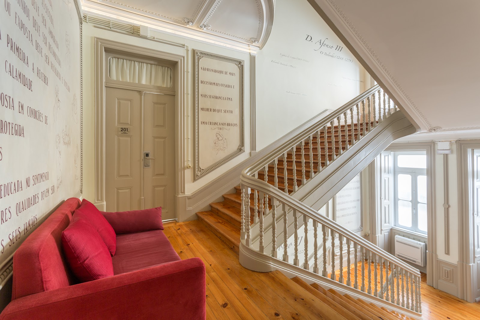 Serenata Hostel & Suites photo 6, albergue accommodation in Coimbra on the Camino Portuguese