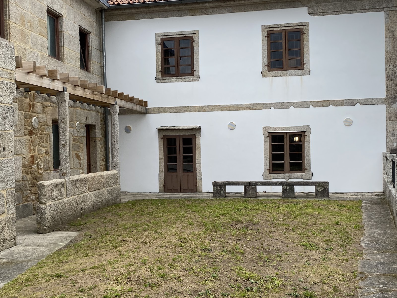 Public Pilgrims' Hostel in Tui, municipal accommodation in Tui on the Camino Portuguese