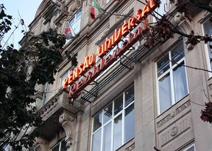 Hotel Universal, hotel accommodation in Porto on the Camino Portuguese