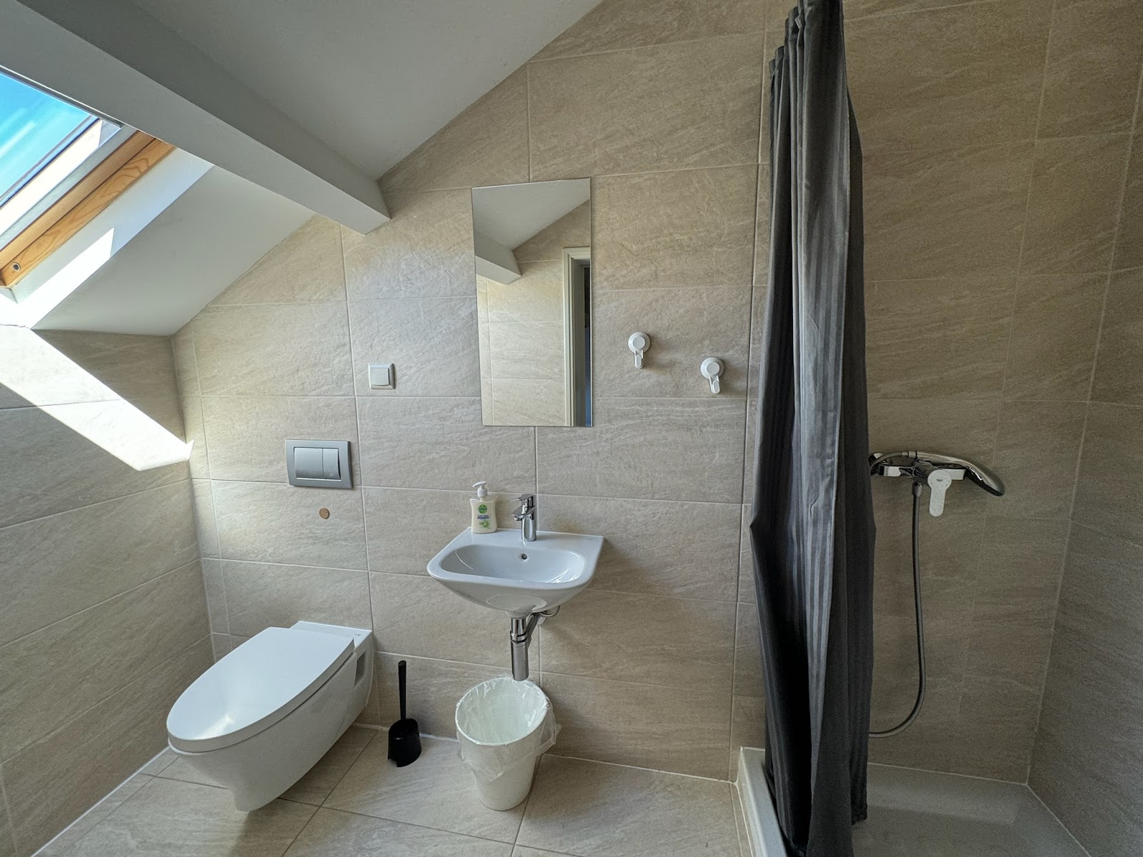 Residencial Avenida Hostel photo 3, albergue accommodation in Tomar on the Camino Portuguese