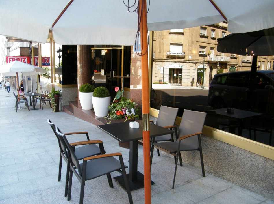 Hotel OCA Ipanema, hotel accommodation in Vigo on the Camino Portuguese