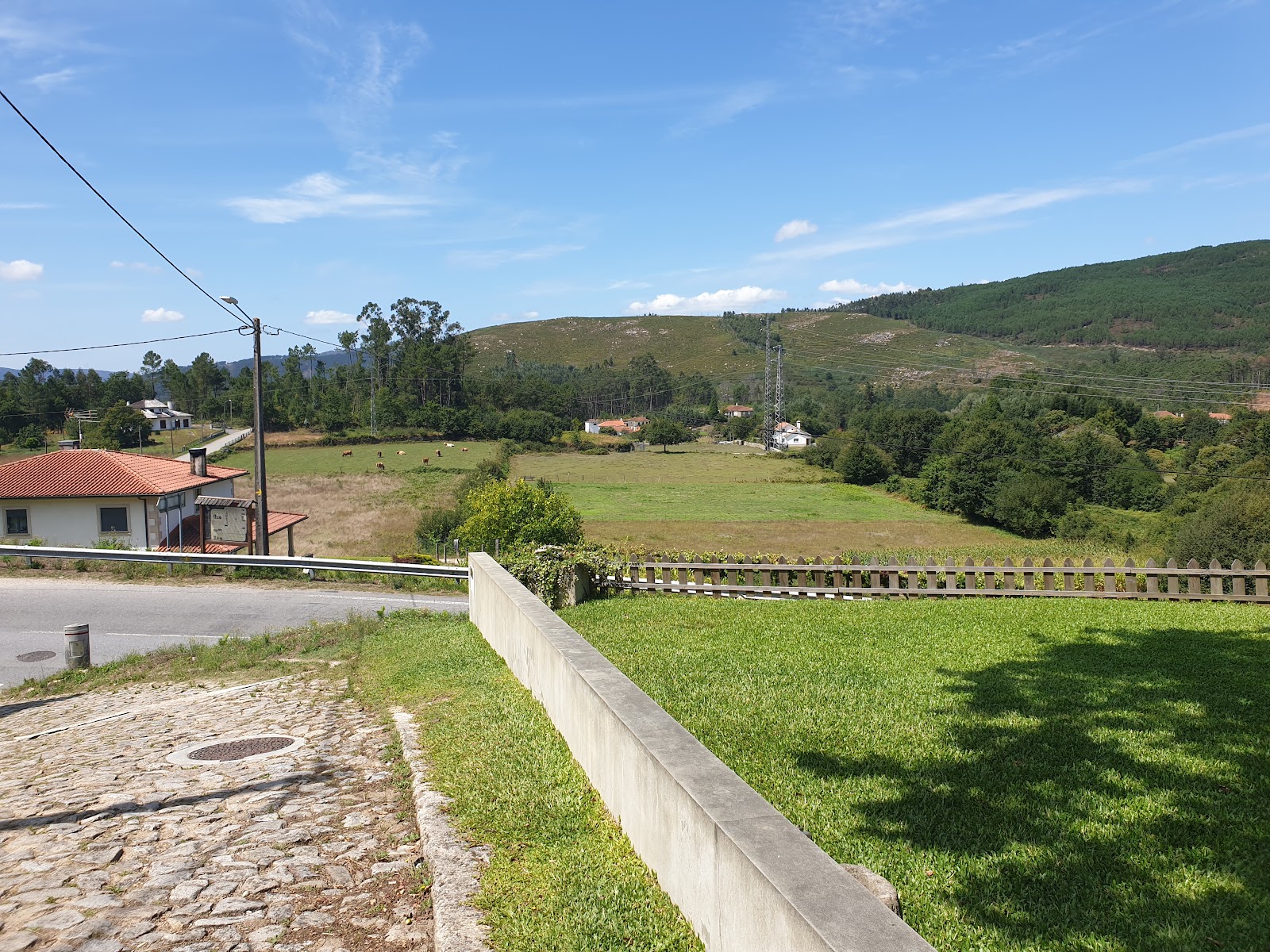 Albergue de Peregrinos de S. Pedro de Rubiães photo 10, albergue accommodation in Romarigaes on the Camino Portuguese