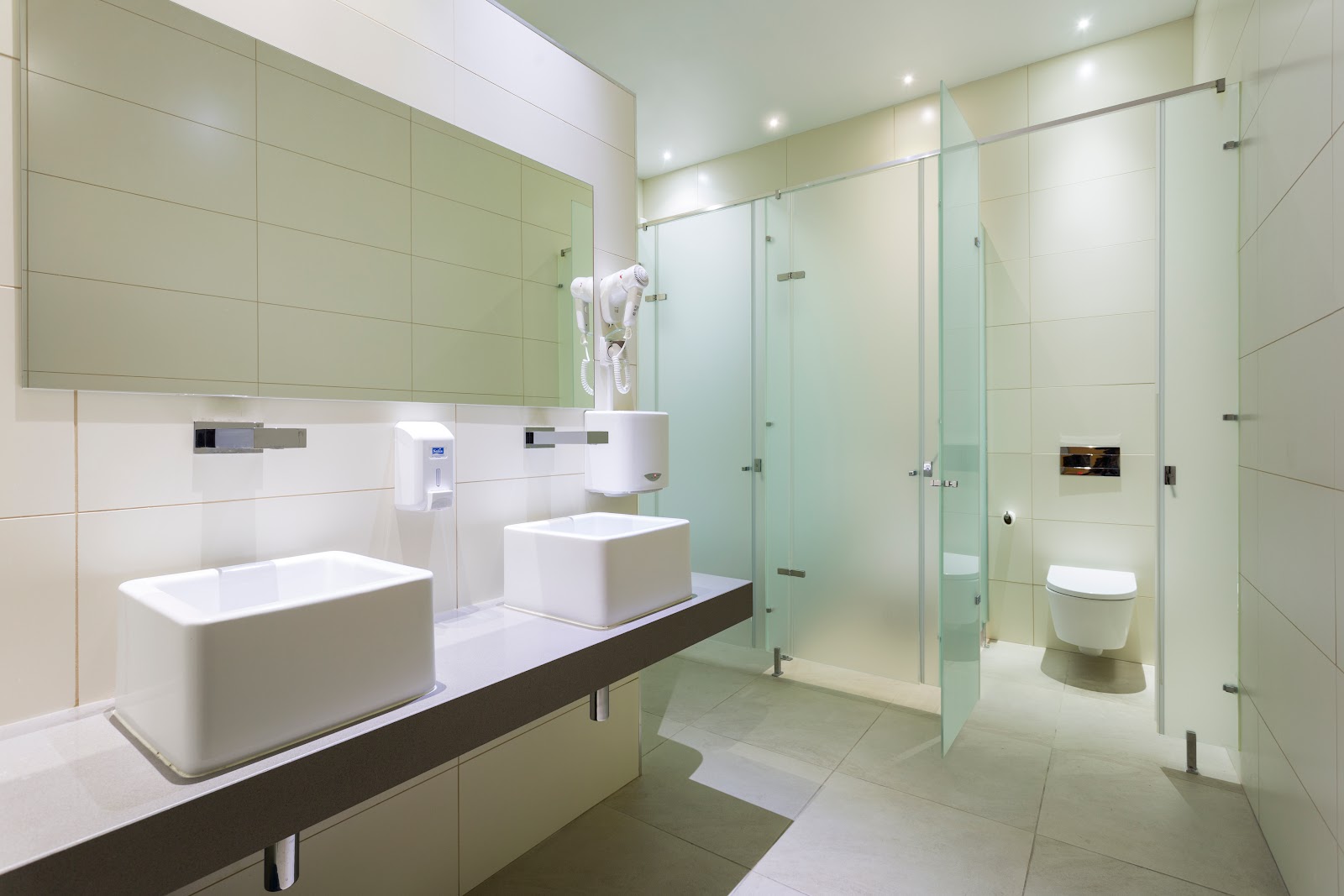 Serenata Hostel & Suites photo 3, albergue accommodation in Coimbra on the Camino Portuguese