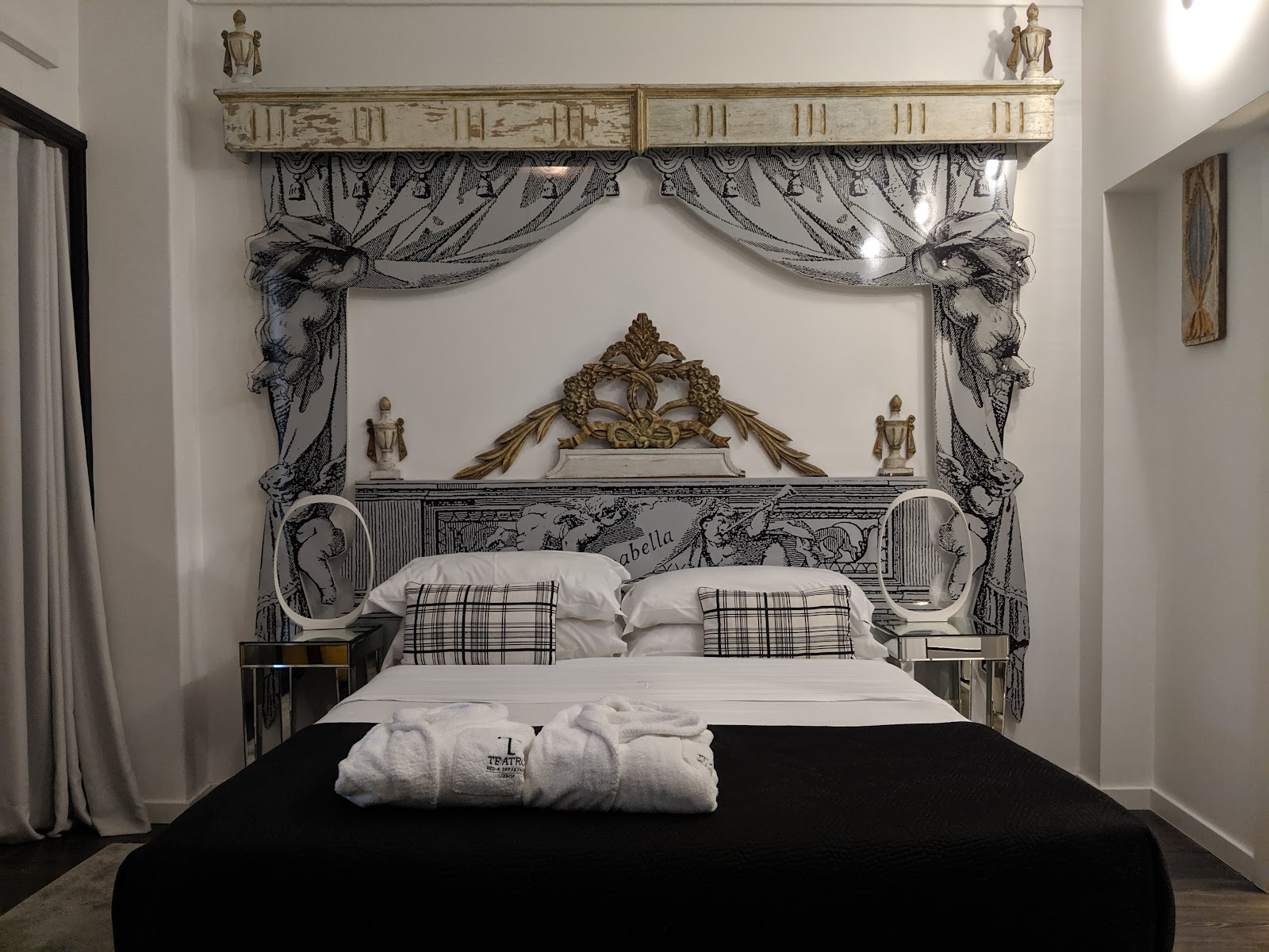 Teatro Boutique Rooms & Suites photo 6, pension accommodation in Lisbon on the Camino Portuguese