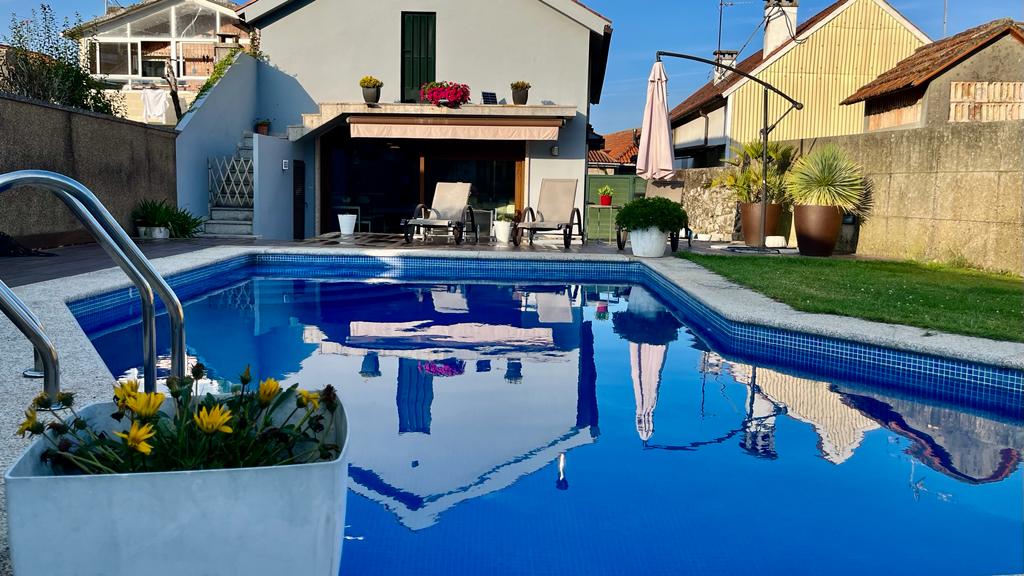 Casa piscina Boleros, apartment accommodation in Combarro / Poio on the Camino Portuguese